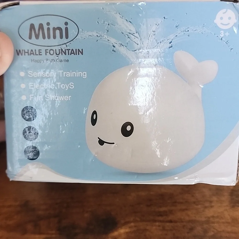 Mini Whale Fountain Bath Toy Baby And Toddlers- Gray 1-3yrs Old Light Up Whale